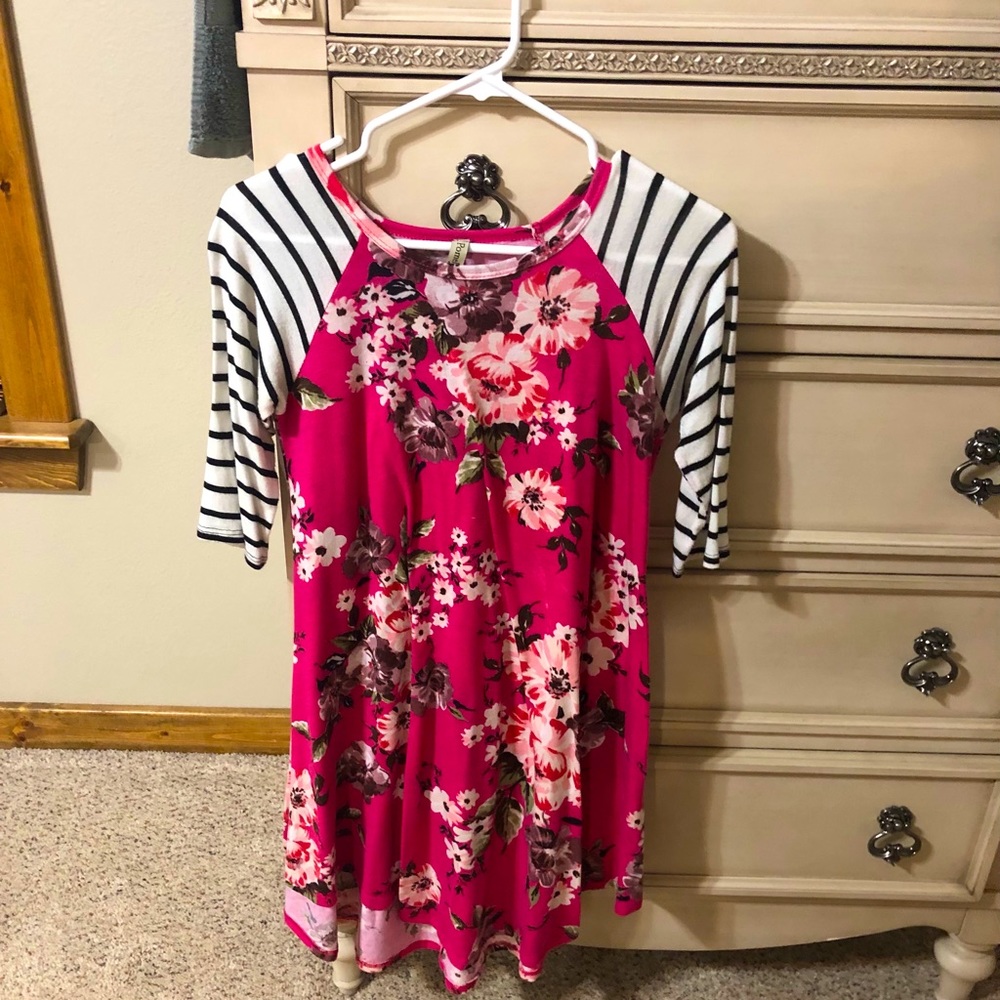 Women’s small dress barely worn.